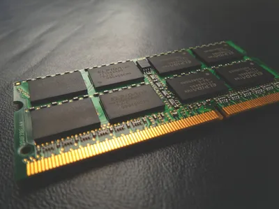 Stack vs Heap memory allocation diagram for an article by Atlanta based Software Engineer, Namir Ahmed.