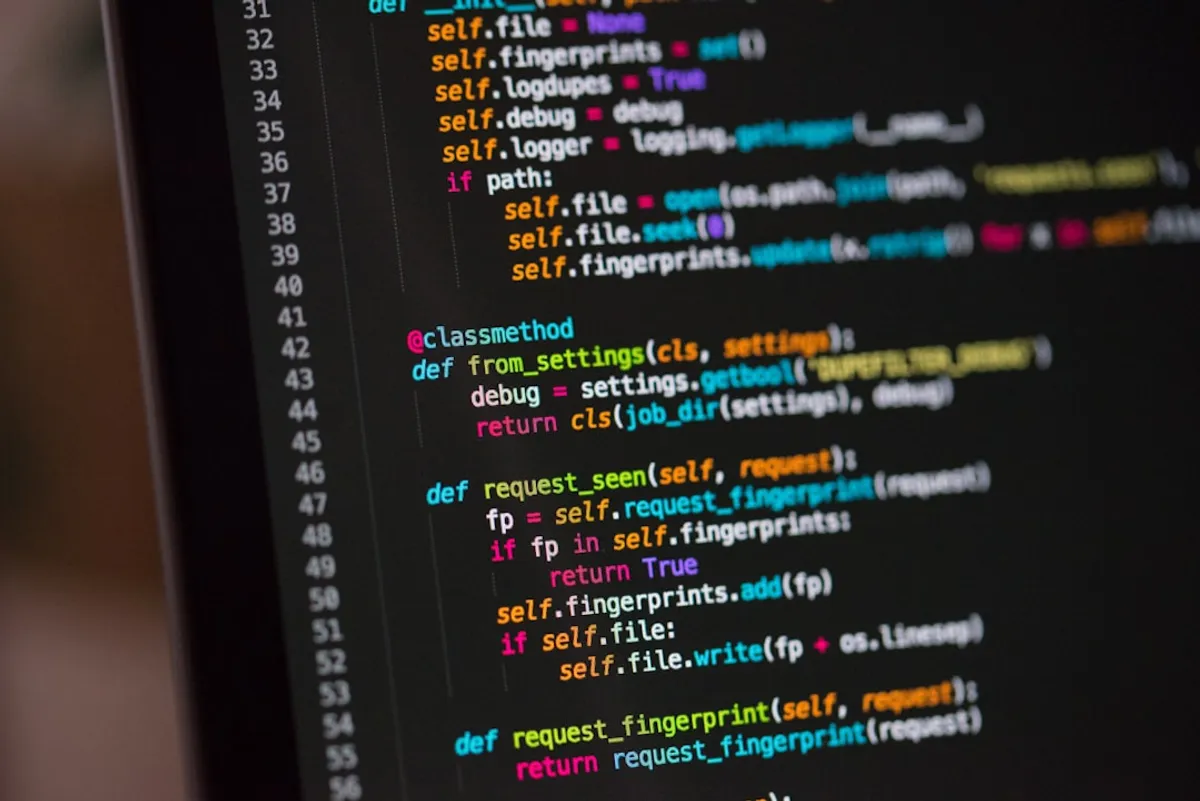 Code review process diagram for an article by Atlanta based Software Engineer, Namir Ahmed.